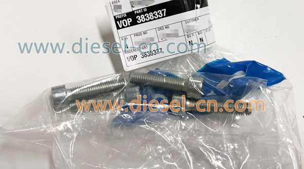 OIL COOLER BOLT 3838337