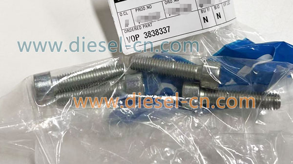 VOLVO PEDTA OIL COOLER BOLT 3838337
