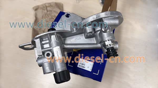 VOLVO PENTA heel Loader Fuel Filter Housing 22035823 (1)